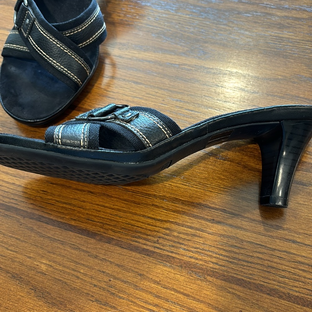 Aerosoles Leather Heels - Picture 3 of 12